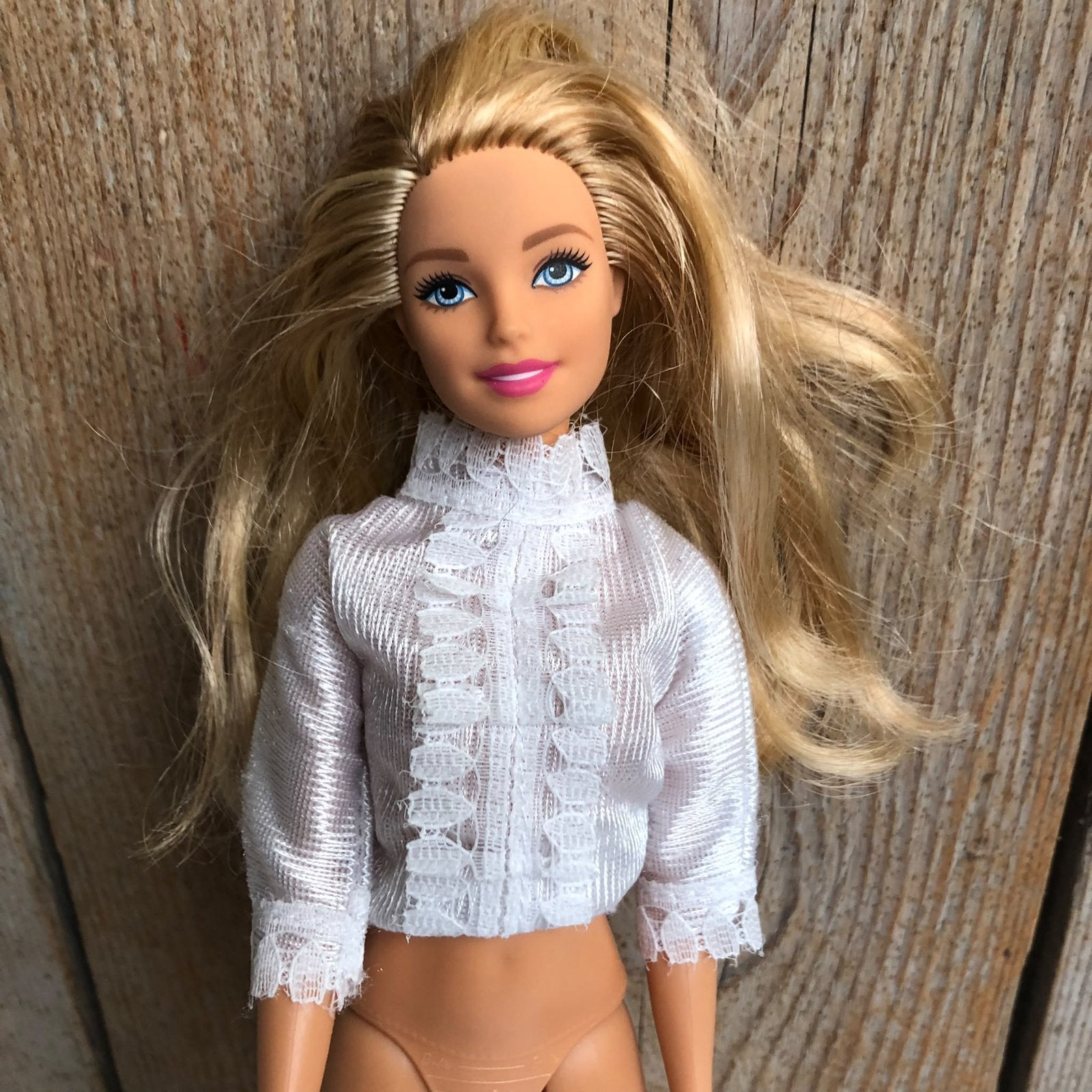 Vintage wit topje voor Barbie, Ophalen of Verzenden, Zo goed als nieuw, Kleertjes