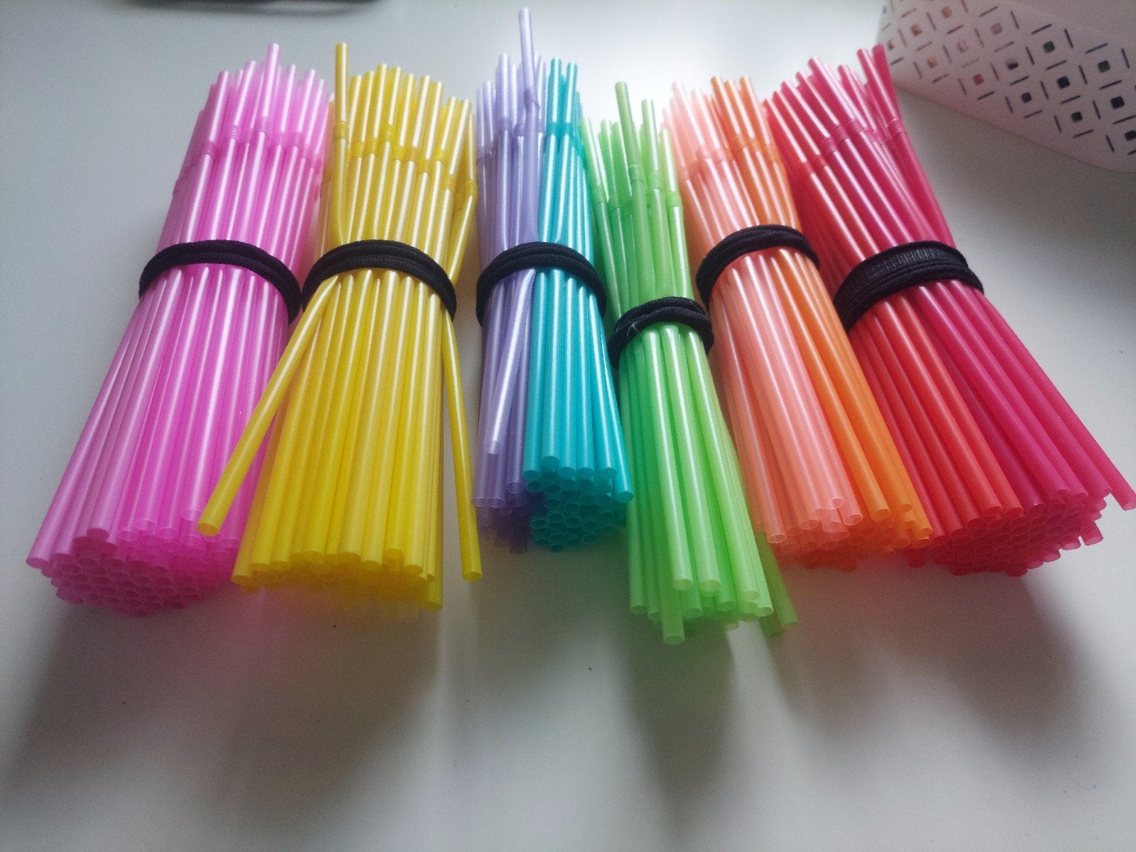 Kleurrijke plastic rietjes - Diverse kleuren, Ophalen, Overige typen, Kunststof, Nieuw