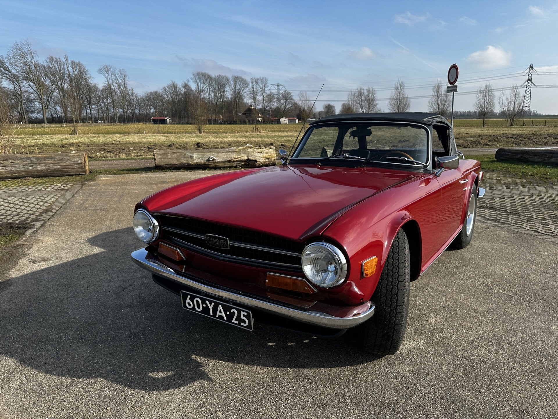 Triumph TR6 (bj 1973), Auto's, Achterwielaandrijving, Open dak, Zwart, Cabriolet