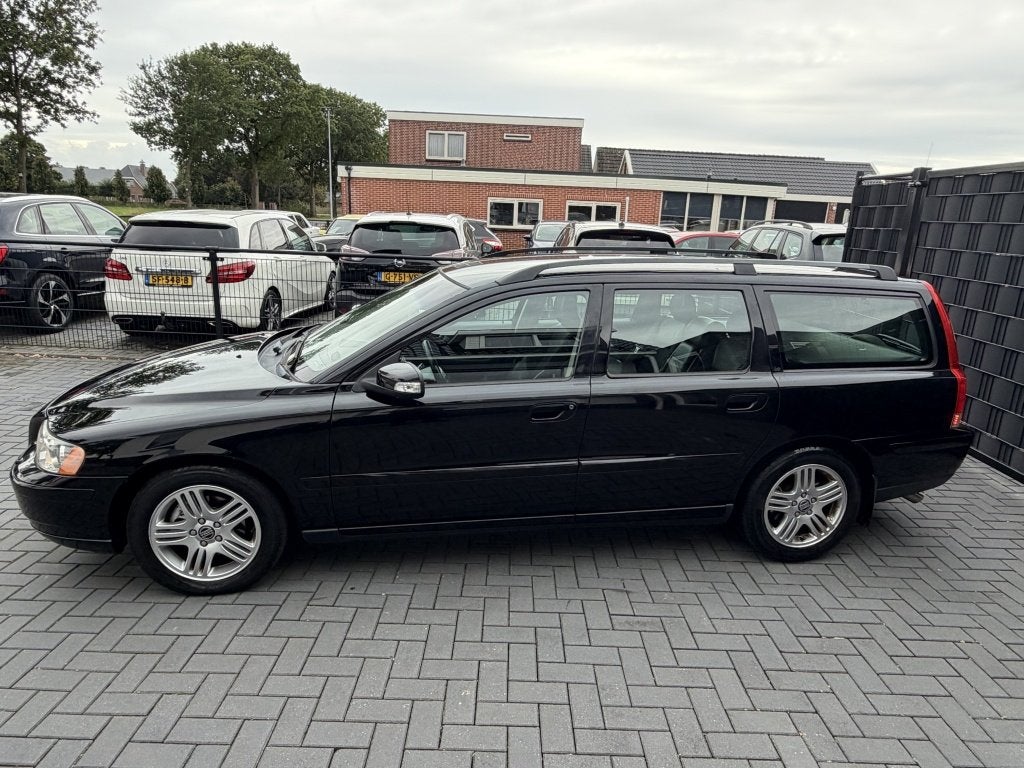 Volvo V70 2.4 Edition| 2007| LEER| CLIMA| CRUISE| LM| NAP, Auto's, Voorwielaandrijving, Leder en Stof, Zwart, 1470 kg