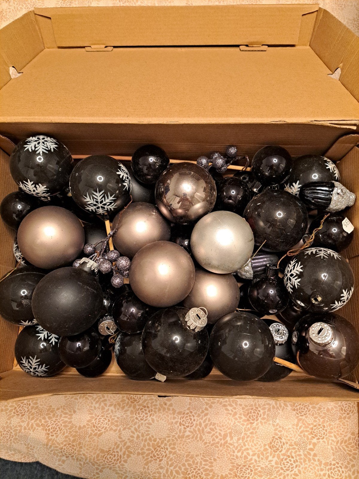 kerstballen mix van plastic en glas, Diversen, Kerst, Ophalen of Verzenden