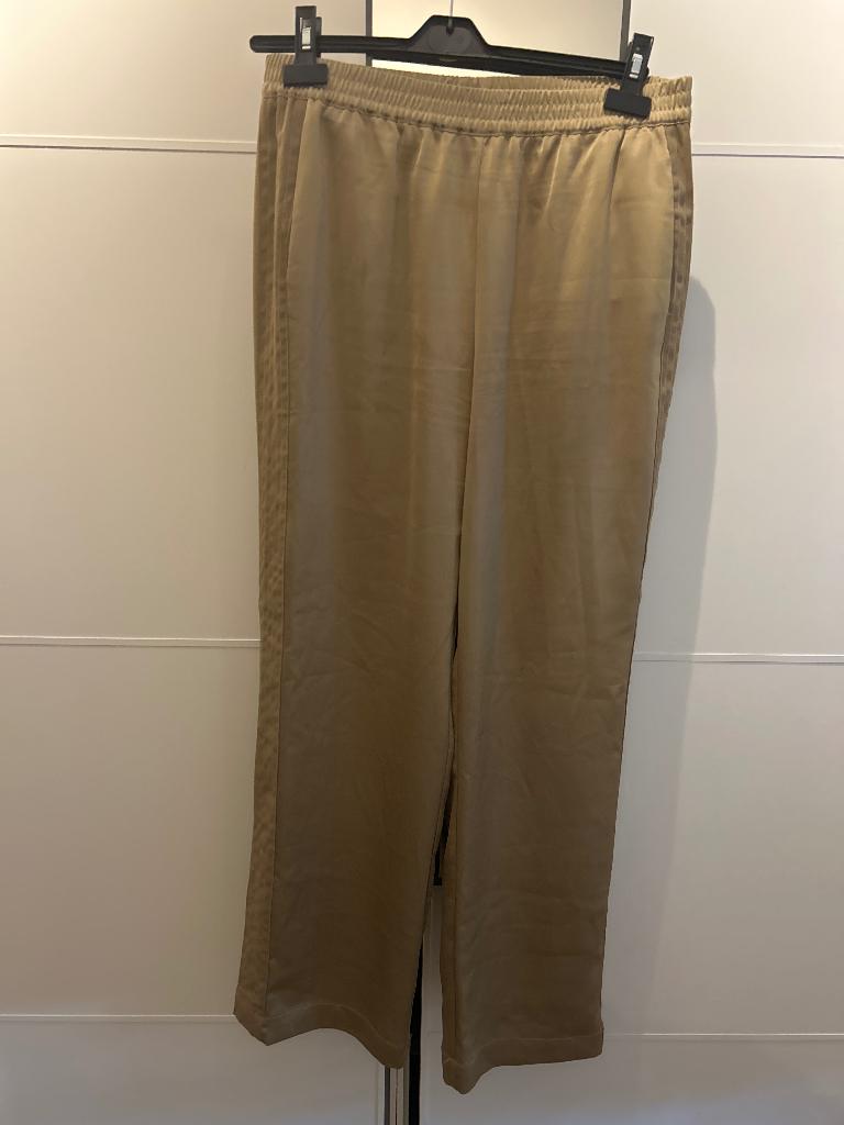 Dames broek shoeby maat l, Kleding | Dames, Broeken en Pantalons, Ophalen, Overige kleuren, Maat 42/44 (L), Zo goed als nieuw