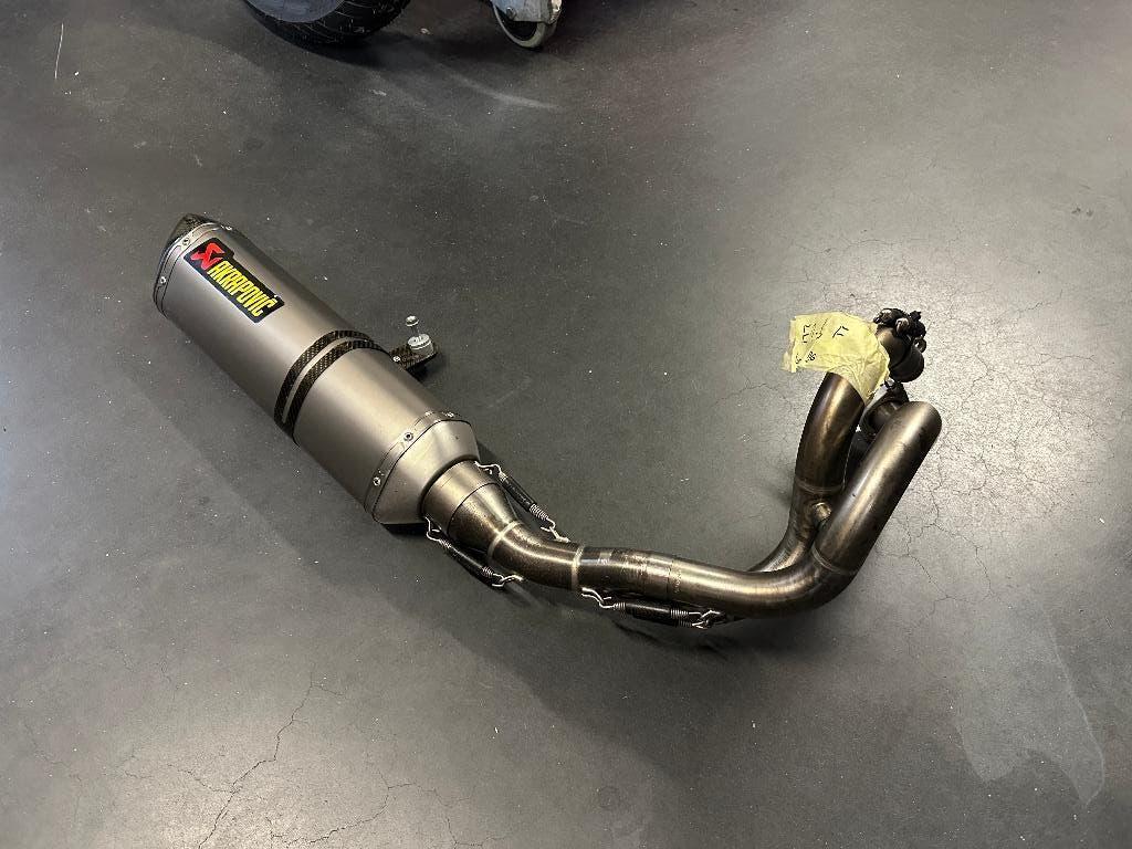 Akrapovic uitlaat Kawasaki ER-6F, Motoren, Onderdelen | Kawasaki, Ophalen of Verzenden, Gebruikt