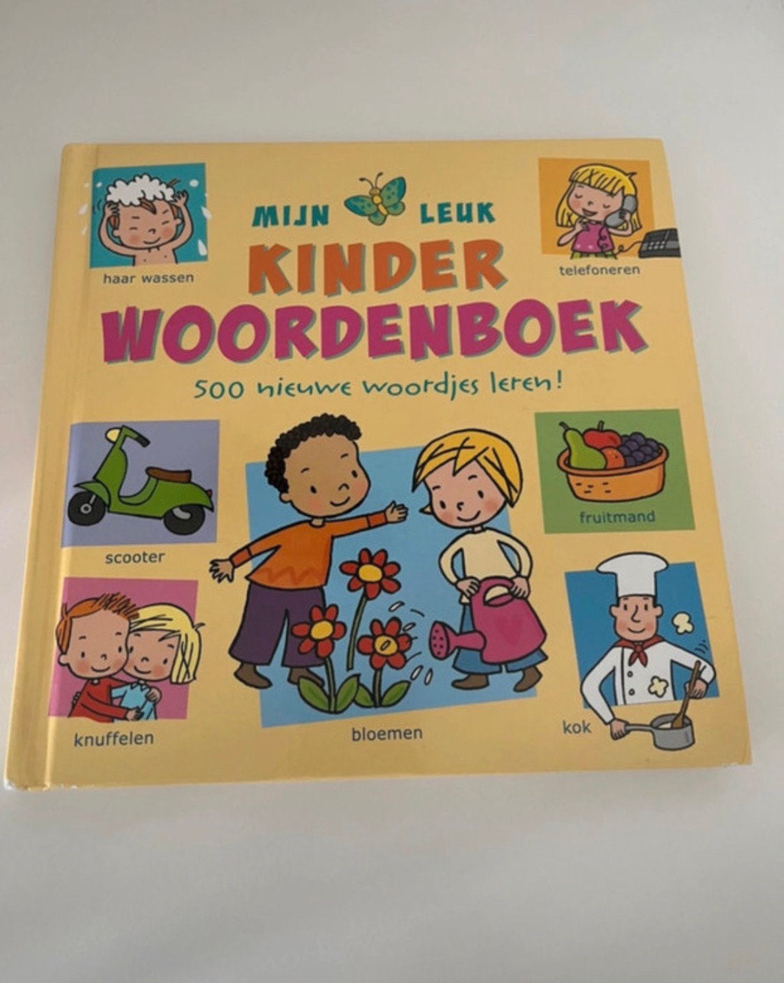 Kinder woordenboek  Hardcover   ISBN 97890438211933, Boeken, Ophalen, Zo goed als nieuw, 3 tot 4 jaar