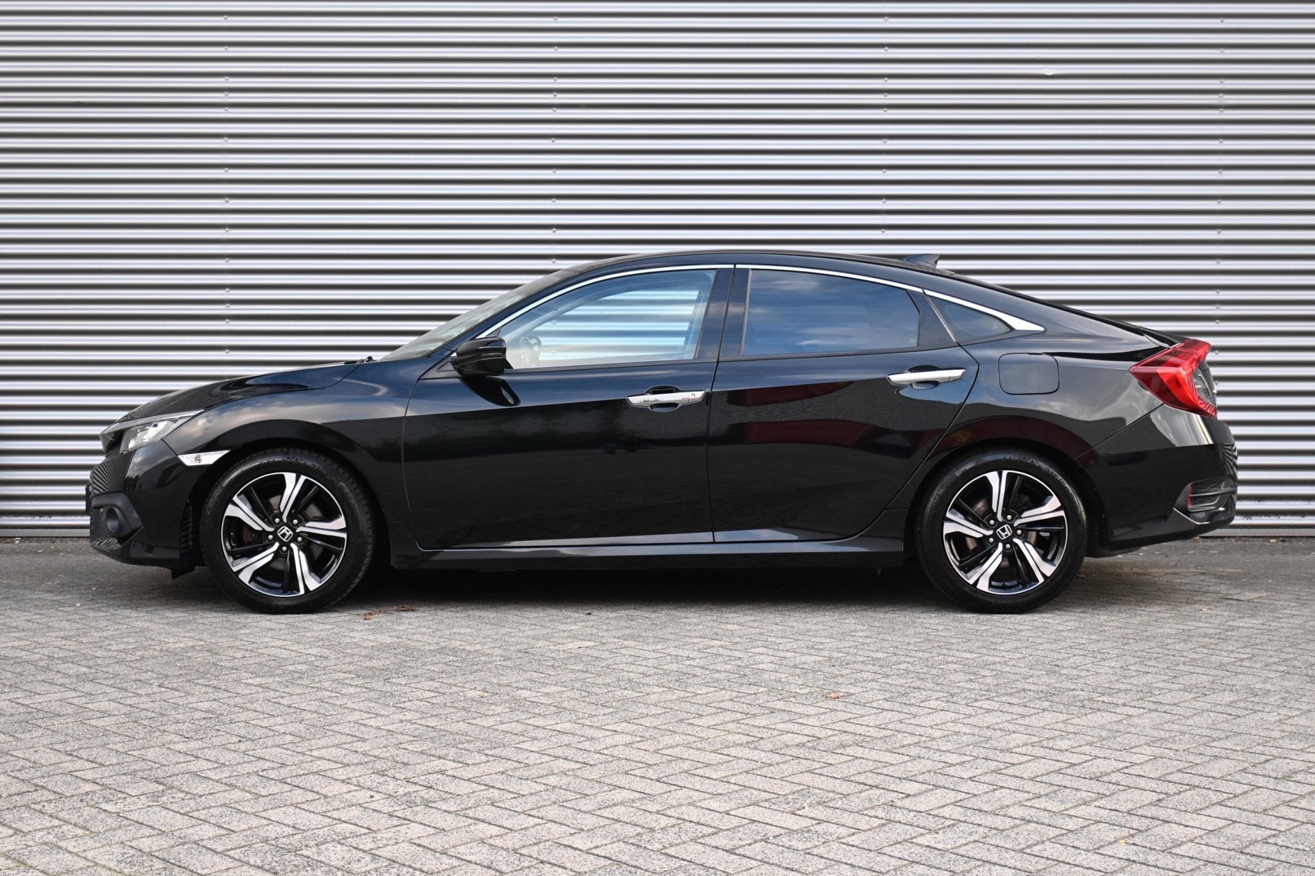 Honda Civic 1.5 i-VTEC 182-PK Elegance, Airco, Ecc, Navi, Ca, Auto's, Dealer onderhouden, Stof, 4 cilinders, Zwart