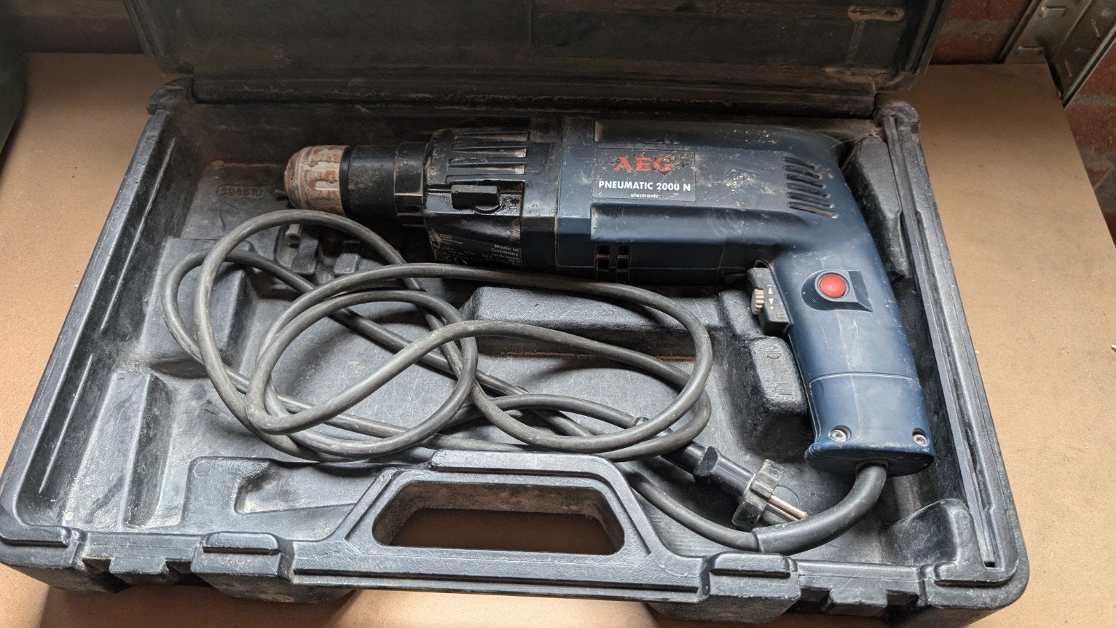 AEG Pneumatic 2000 N Boorhamer met koffer, Boor- en/of Breekhamer, Verzenden, Klopboormechanisme, Gebruikt