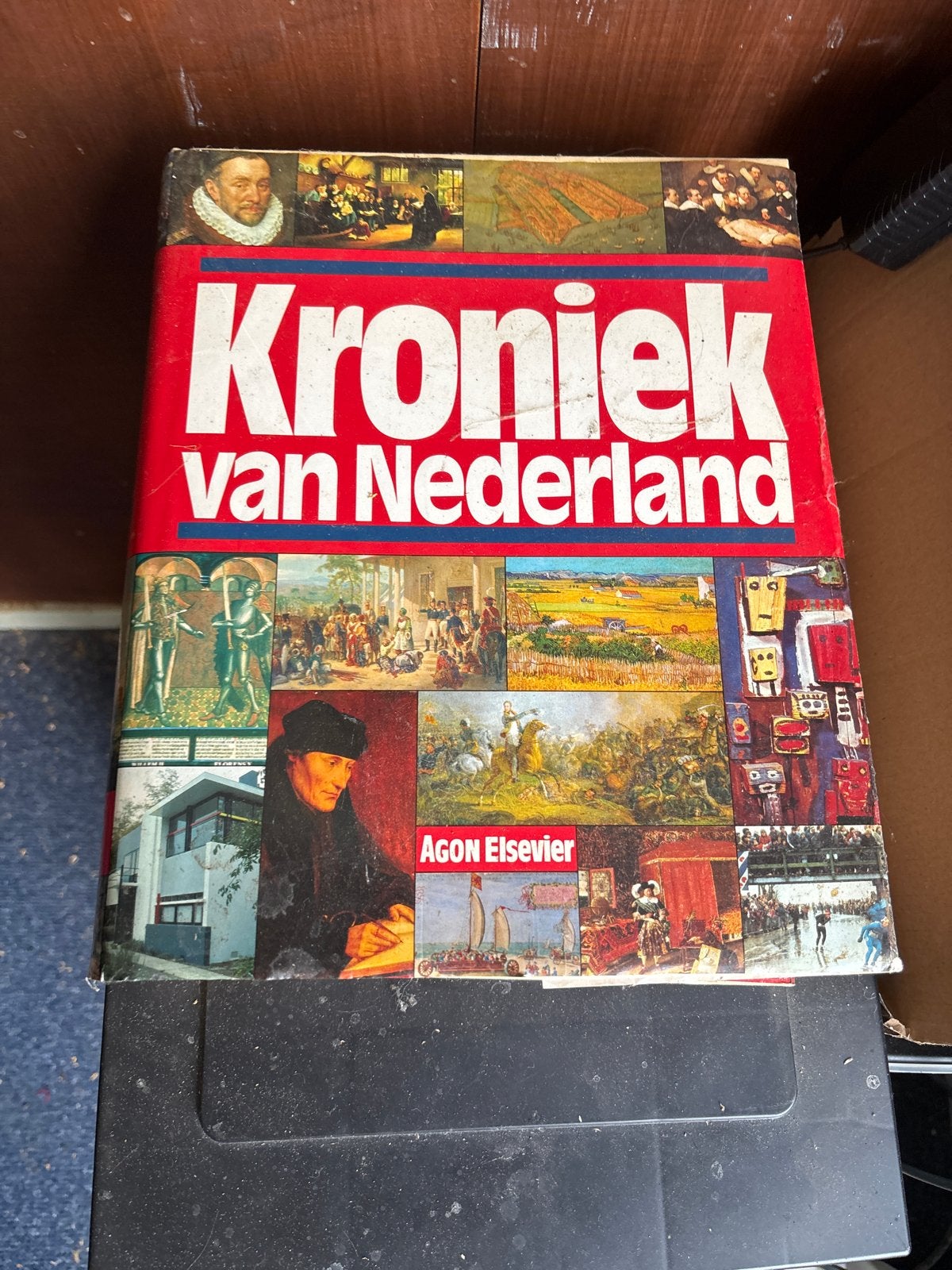 KRONIEK VAN NEDERLAND - AGON ELSEVIER, Ophalen of Verzenden, 20e eeuw of later, Gelezen