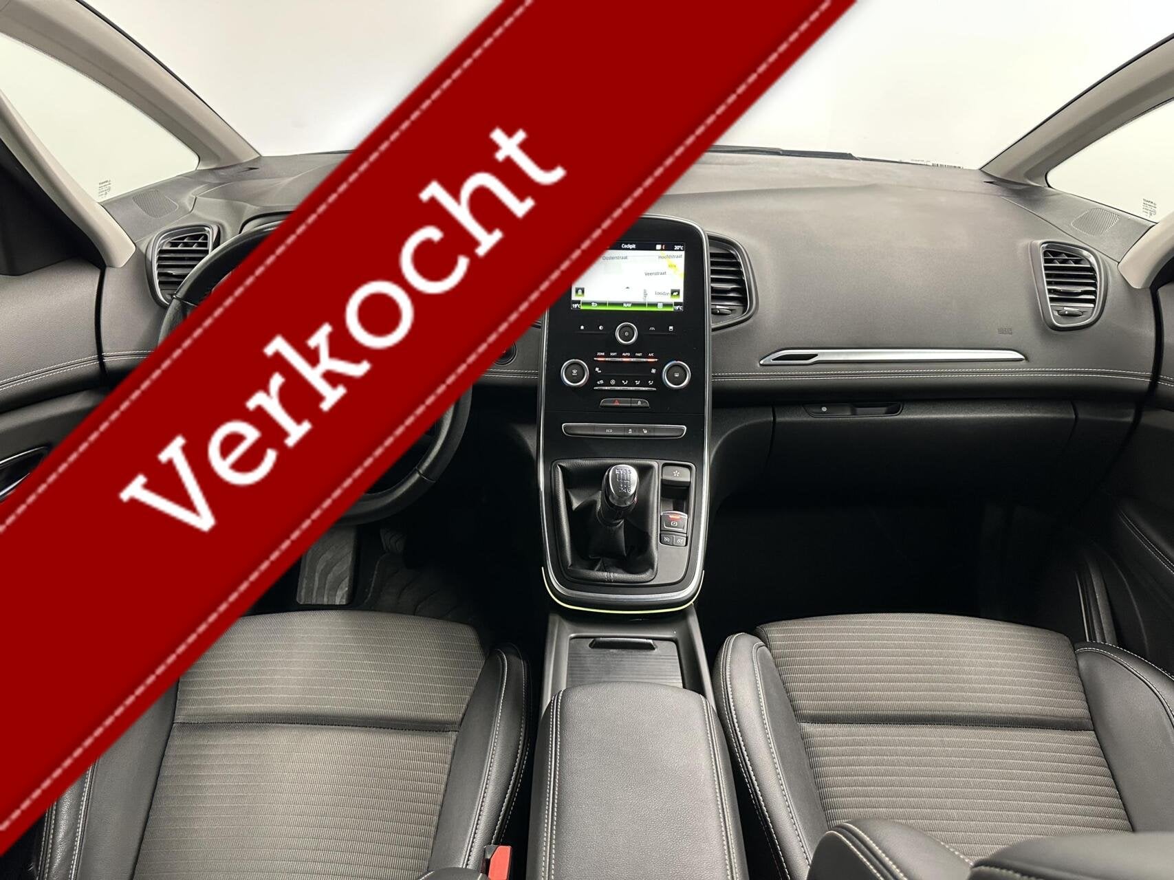 Renault Scenic 1.2 TCe Bose CAMERA TREKHAAK ECC CRUISE NAVI, Voorwielaandrijving, Gebruikt, Euro 6, 4 cilinders