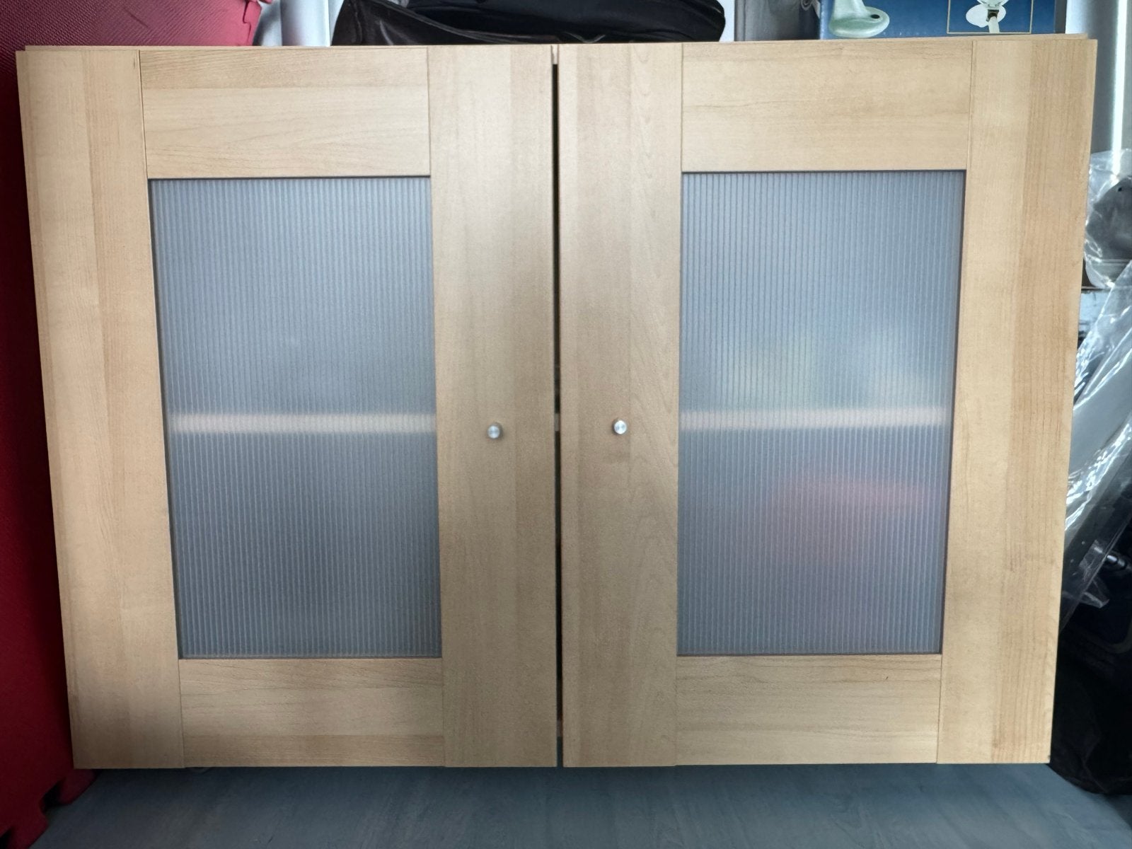 Houten kast met kunststof glas deuren (100x60x69 cm), Huis en Inrichting, Ophalen, Gebruikt