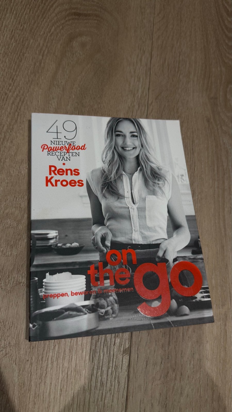 Rens Kroes - On the go: 49 nieuwe powerfood recepten, Hoofdgerechten, Ophalen of Verzenden, Zo goed als nieuw, Gezond koken