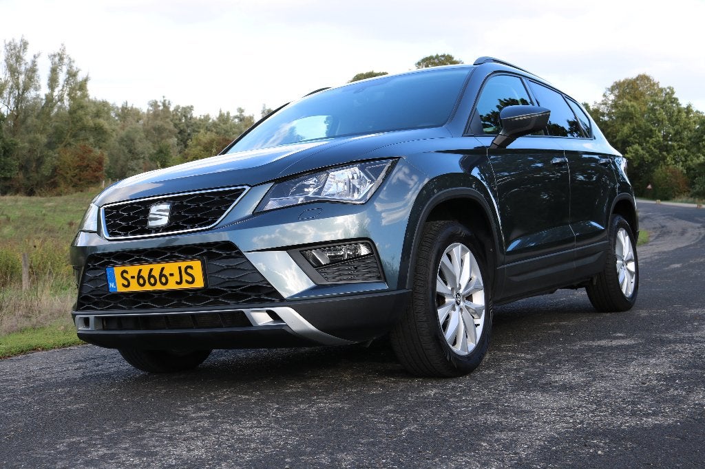 Seat Ateca 1.5 TSI 150pk Dsg-7 2019 Blauw, Auto's, Stof, 1498 cc, 4 cilinders, 150 pk