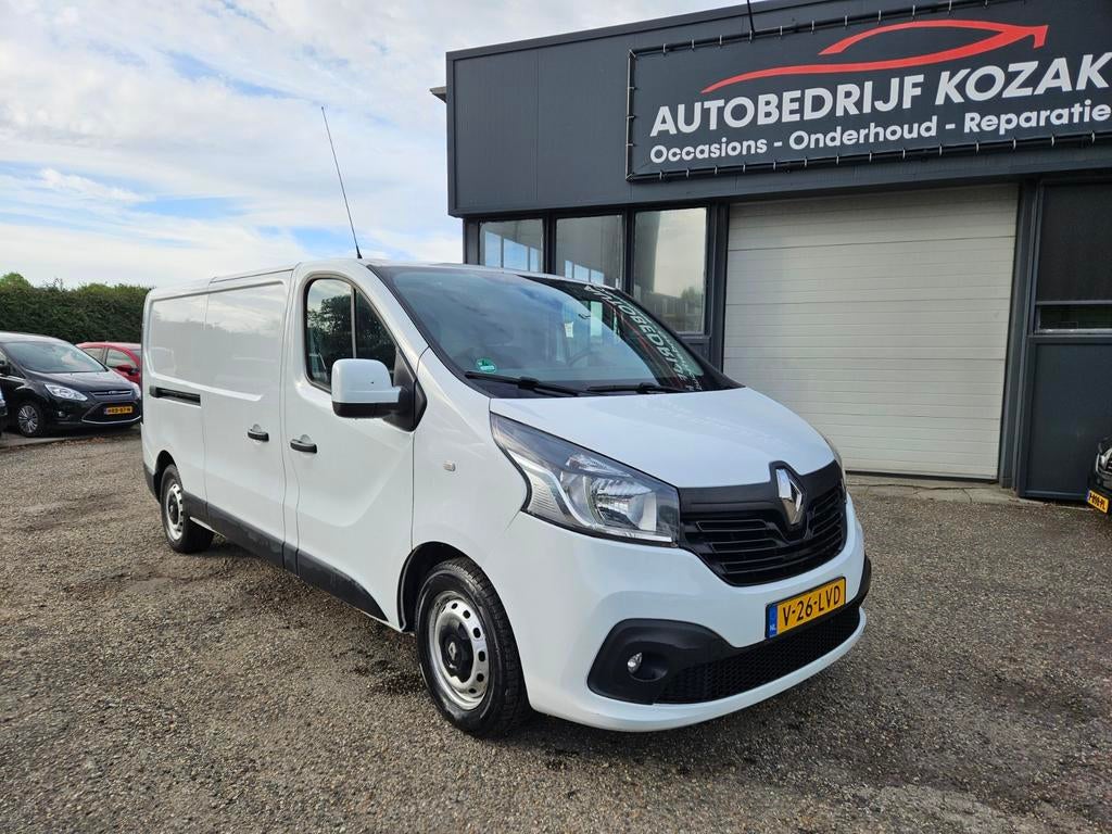 Renault trafic 1.6 Dci 2015 airco, Auto's, Voorwielaandrijving, Stof, Zwart, Renault