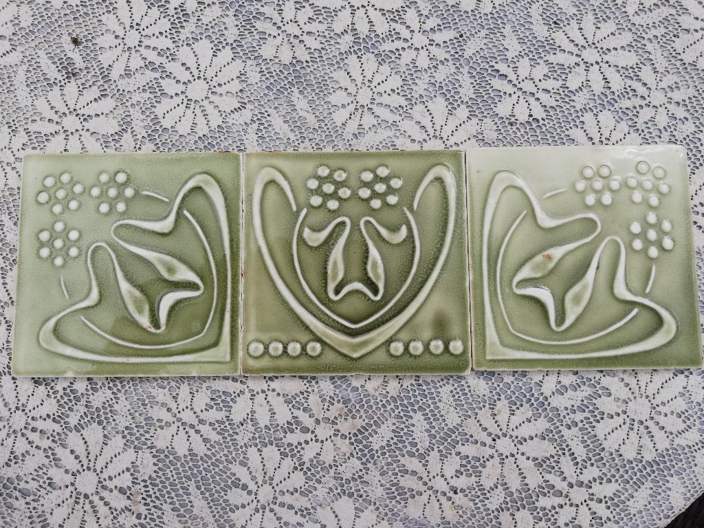 Set van drie art nouveau tegels mooie kleur groen, Antiek en Kunst, Ophalen of Verzenden