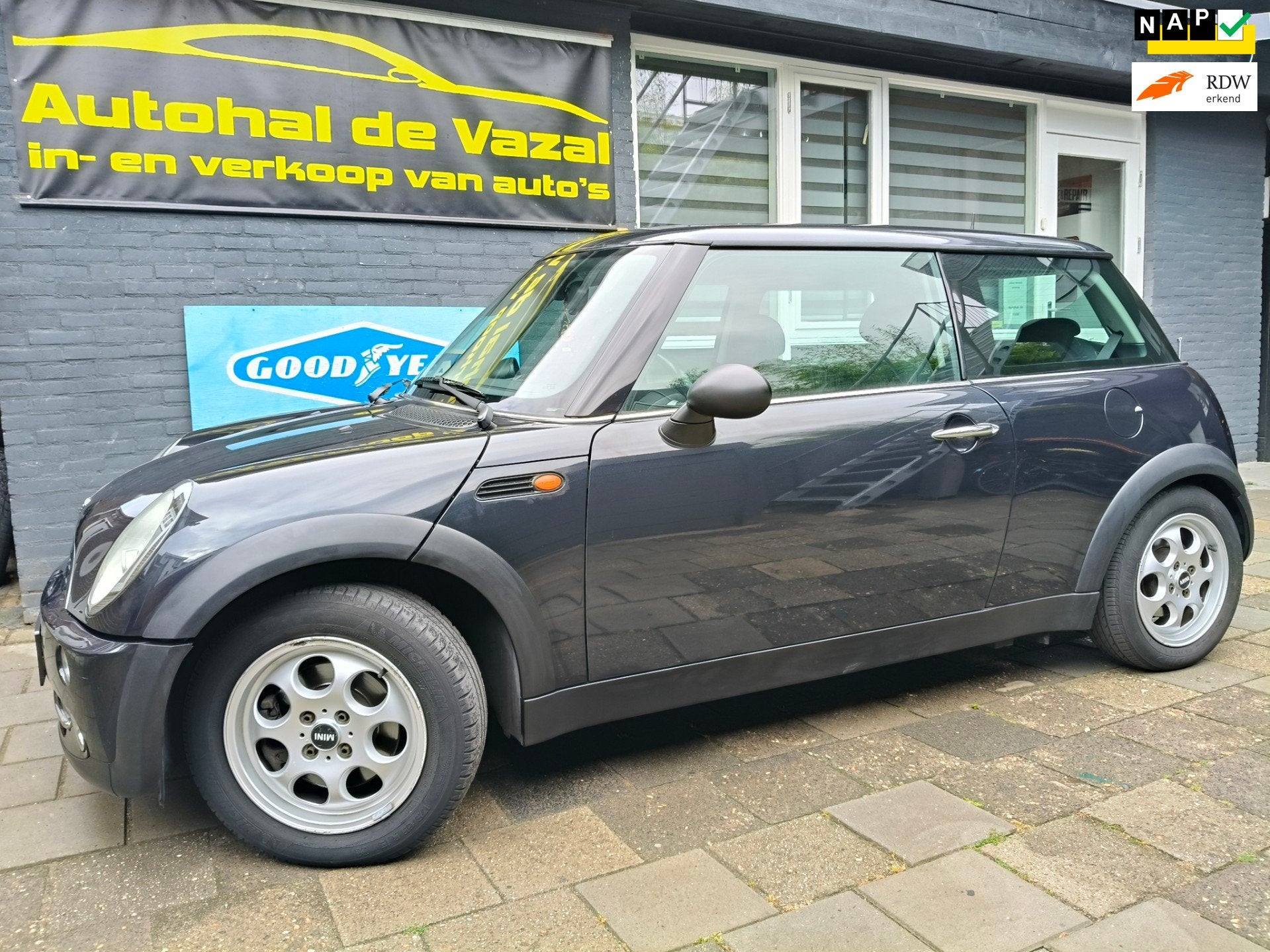 Mini Mini 1.6 One Salt nieuwe APK nette goede mini, Voorwielaandrijving, Gebruikt, 4 cilinders, 4 stoelen