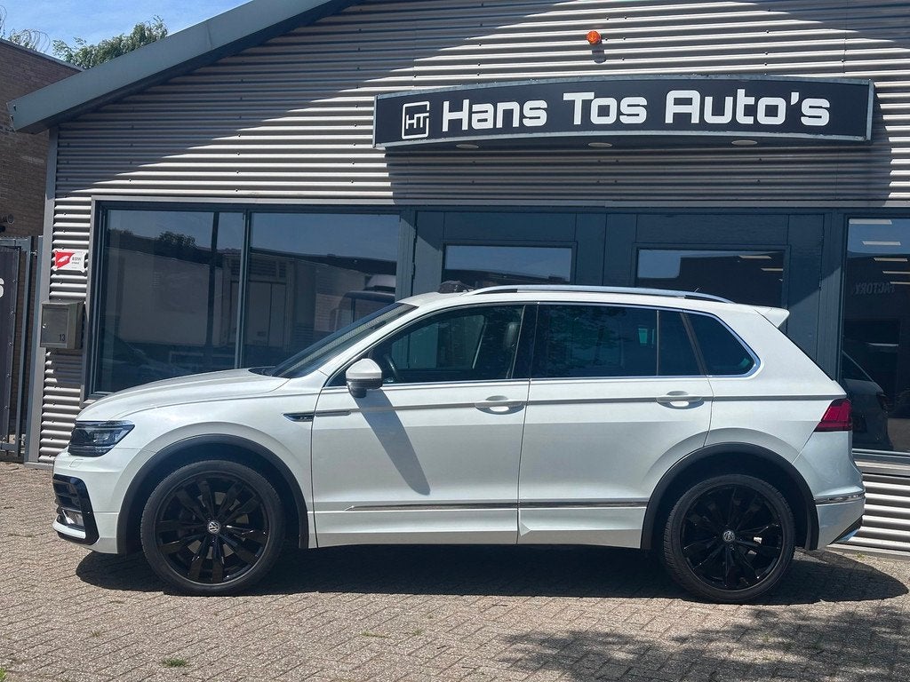 Volkswagen Tiguan 2.0 TSI 4Motion R-Line Highline / PANO / 3, Auto's, Gebruikt, 1984 cc, Wit, 11 km/l