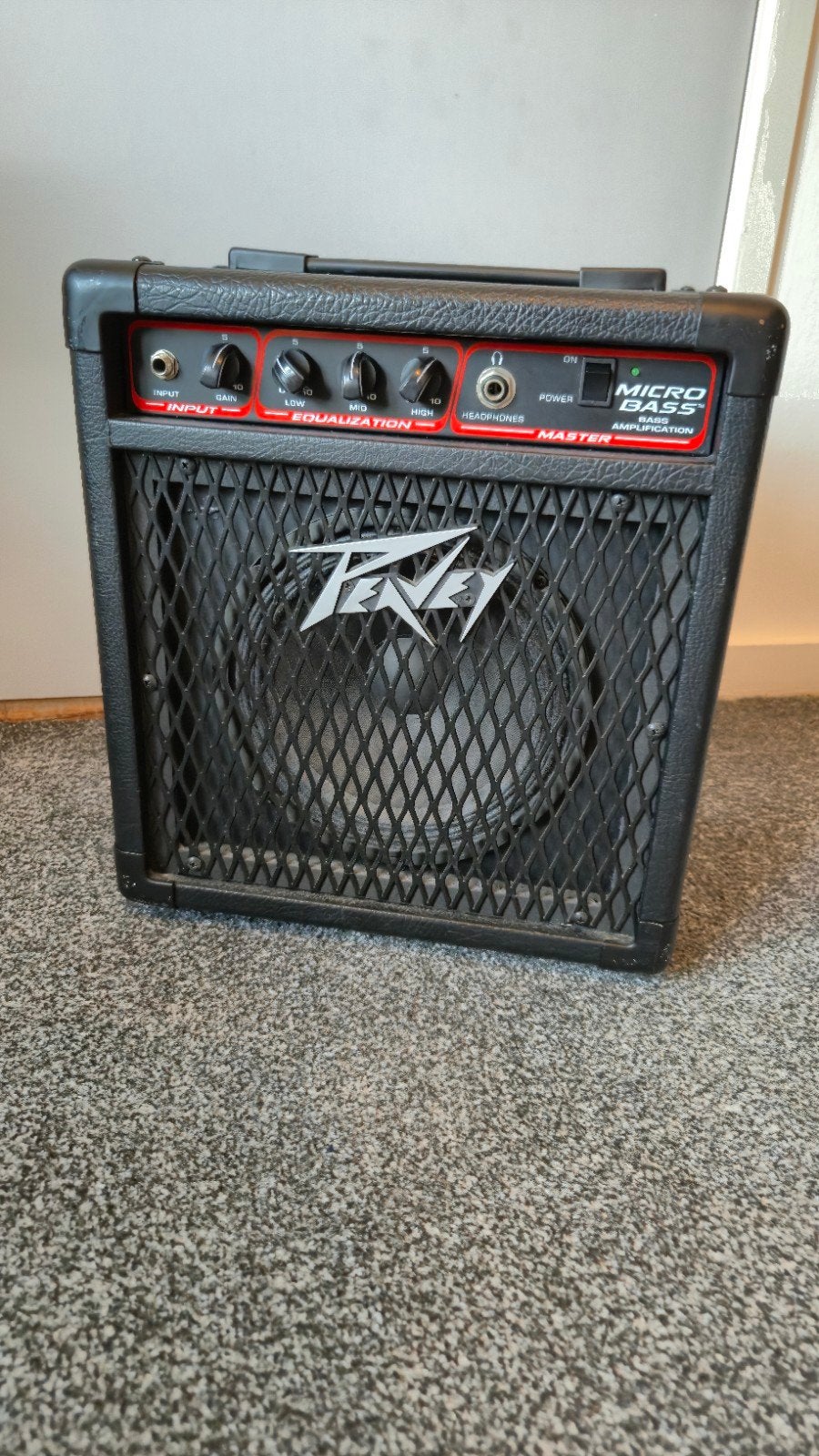 Peavey MicroBass 20W basversterker -compact & krachtig, Ophalen, Zo goed als nieuw, Minder dan 50 watt