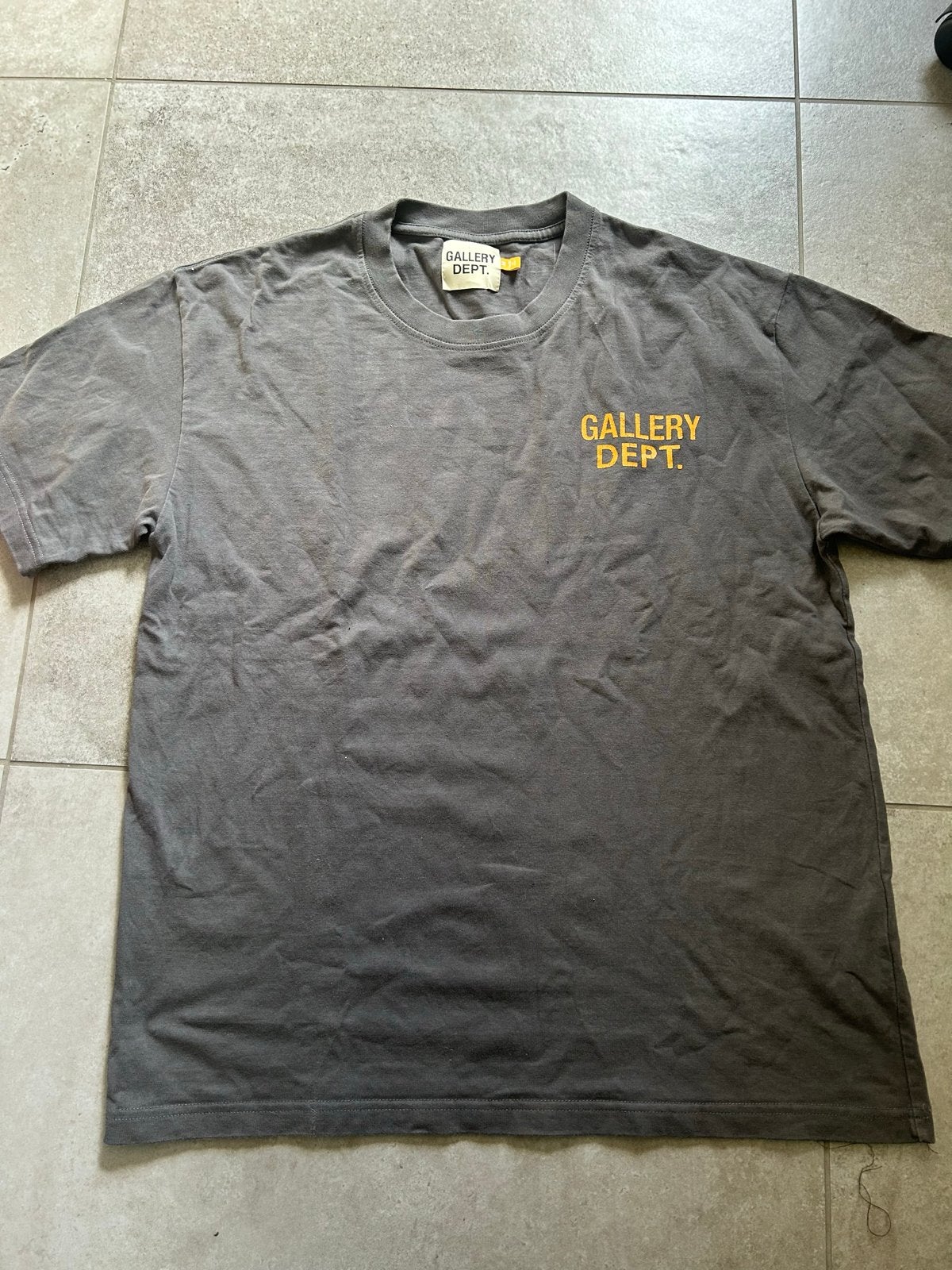 Gallery Dept. T-shirt Maat M Grijs Oranje, Ophalen of Verzenden, Gedragen, Maat 48/50 (M), Grijs