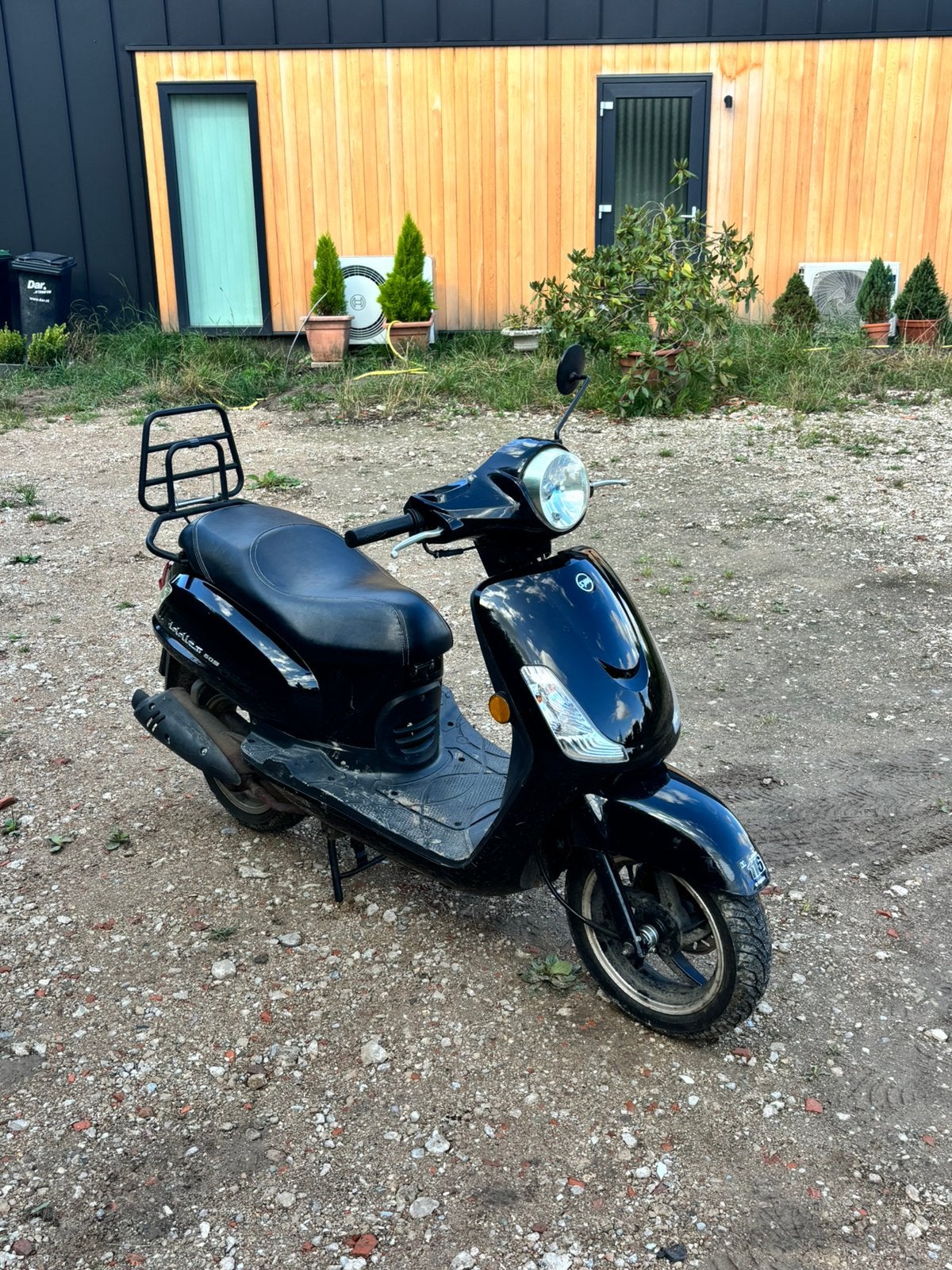 Snelle verkoop: Nette SYM Fiddle II 50s (zwart), Ophalen, Maximaal 45 km/u, Zo goed als nieuw, Benzine