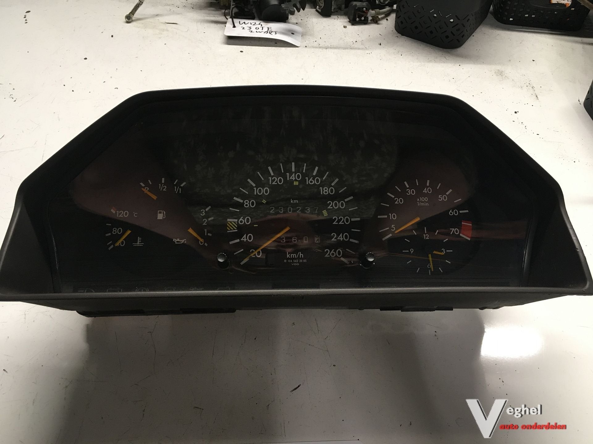 Mercedes W124 Coupe  320 Benzine 1995 Km Tellerklok 124 542, Gebruikt, -, -, Ophalen of Verzenden