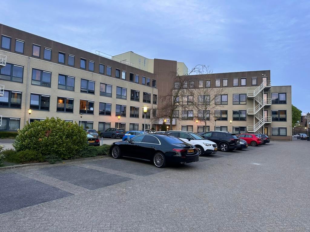Parkeerplaats te huur: centrum Eindhoven, Huizen en Kamers, Garages en Parkeerplaatsen, Noord-Brabant