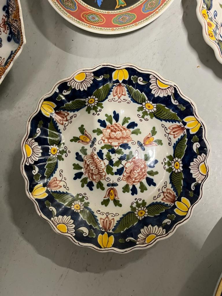 Antiek Makkum Wandbord - Handgeschilderd Bloemenmotief, Ophalen