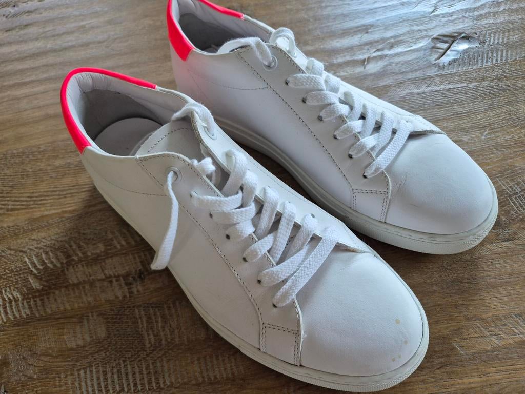 Armani Emporio witte sneakers, maat 39, nagenoeg nieuw., Kleding | Dames, Armand Emporio, Wit, Ophalen of Verzenden, Sneakers of Gympen