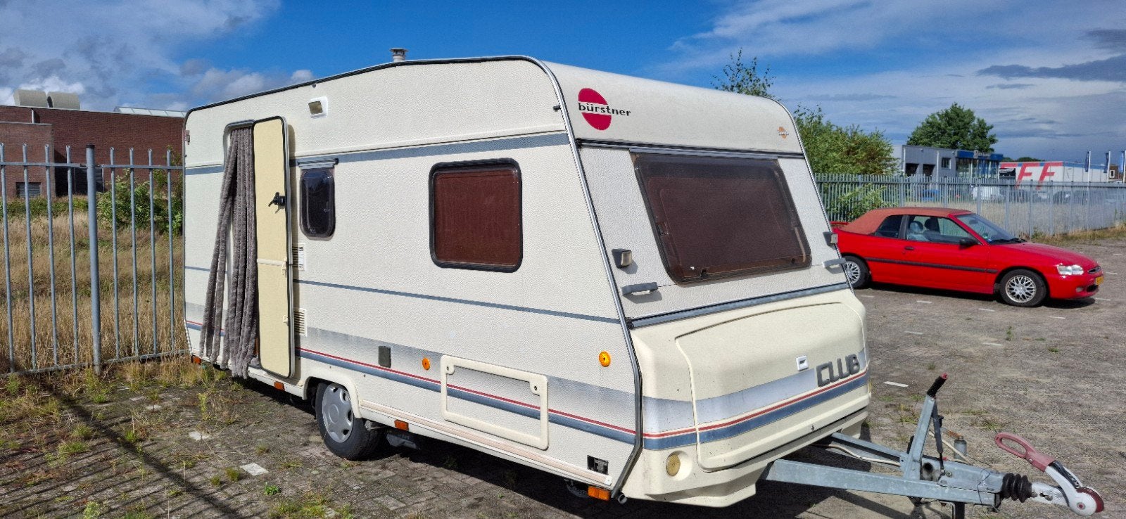 Burstner Club 430TN MET MOVER, Mover, Vast bed, Treinzit, 750 - 1000 kg