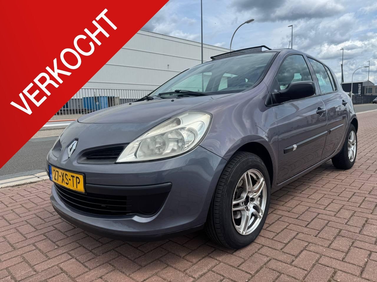 Renault Clio 1.2-16V /Panoramadak/Airco/Nieuwe APK, Auto's, Renault, Voorwielaandrijving, Gebruikt, 4 cilinders, Blauw