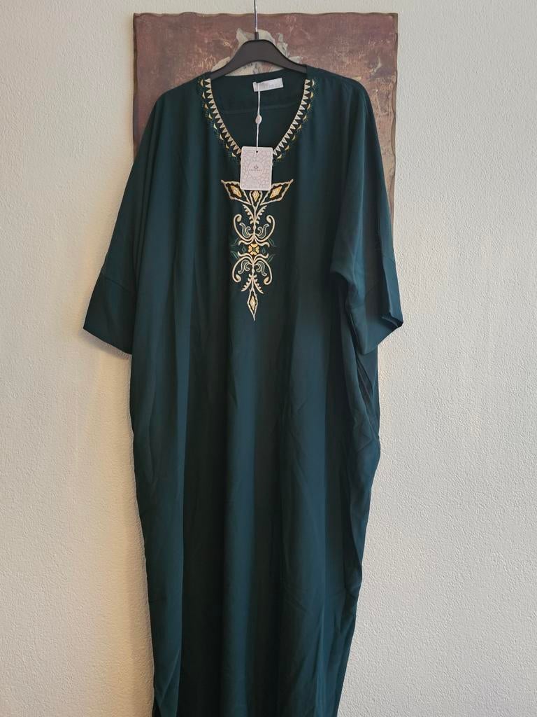 Nieuwe Groene Kaftan met Borduurwerk - Maat L, Nieuw, Ophalen of Verzenden, Maat 42/44 (L), Fantasy