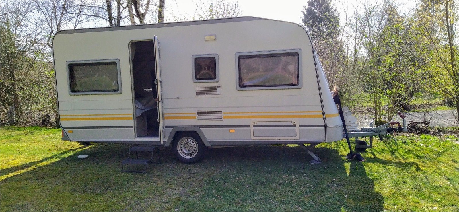 Knaus Südwind 450 TU, Caravans en Kamperen, Caravans, Vast bed, Schokbreker, Rondzit, Particulier