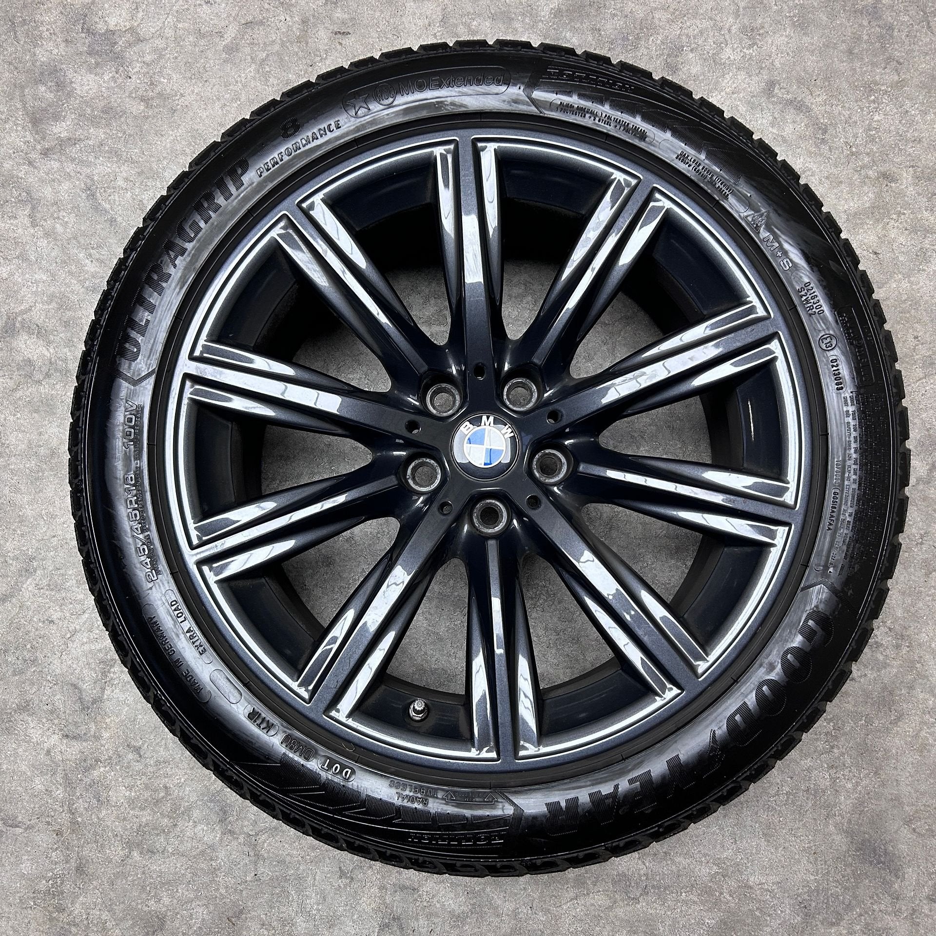 18 inch originele velgen + winterbanden BMW 5 serie G30 G31, Auto-onderdelen, 18 inch, -, -, Banden en Velgen