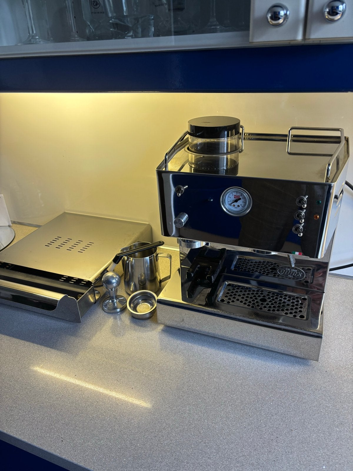 Quickmill 3035 Espressomachine met uitklopbak en toebehoren, Espresso apparaat, Gemalen koffie, Zo goed als nieuw, Ophalen