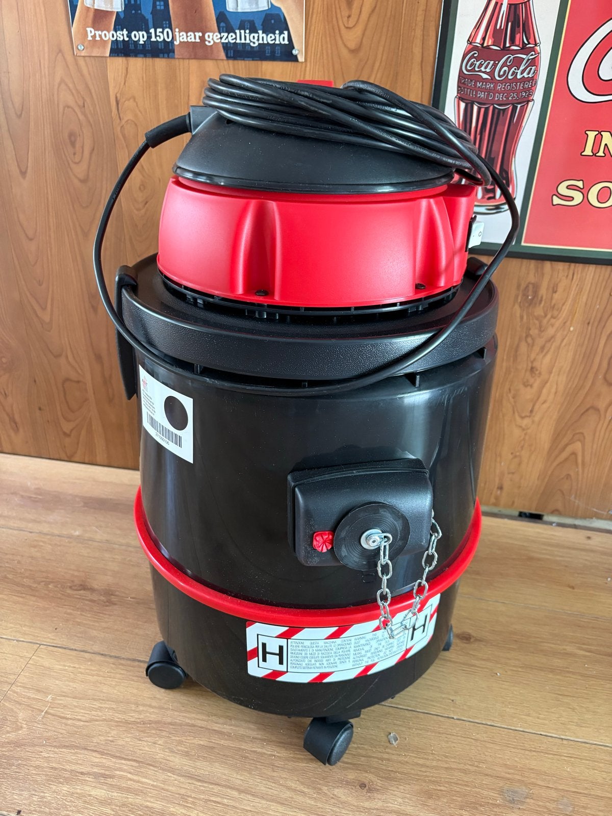 AST Asbest Stofzuiger - Nieuw en Compleet, Witgoed en Apparatuur, Stofzuigers, Nieuw, Industriële stofzuiger, Minder dan 1200 watt