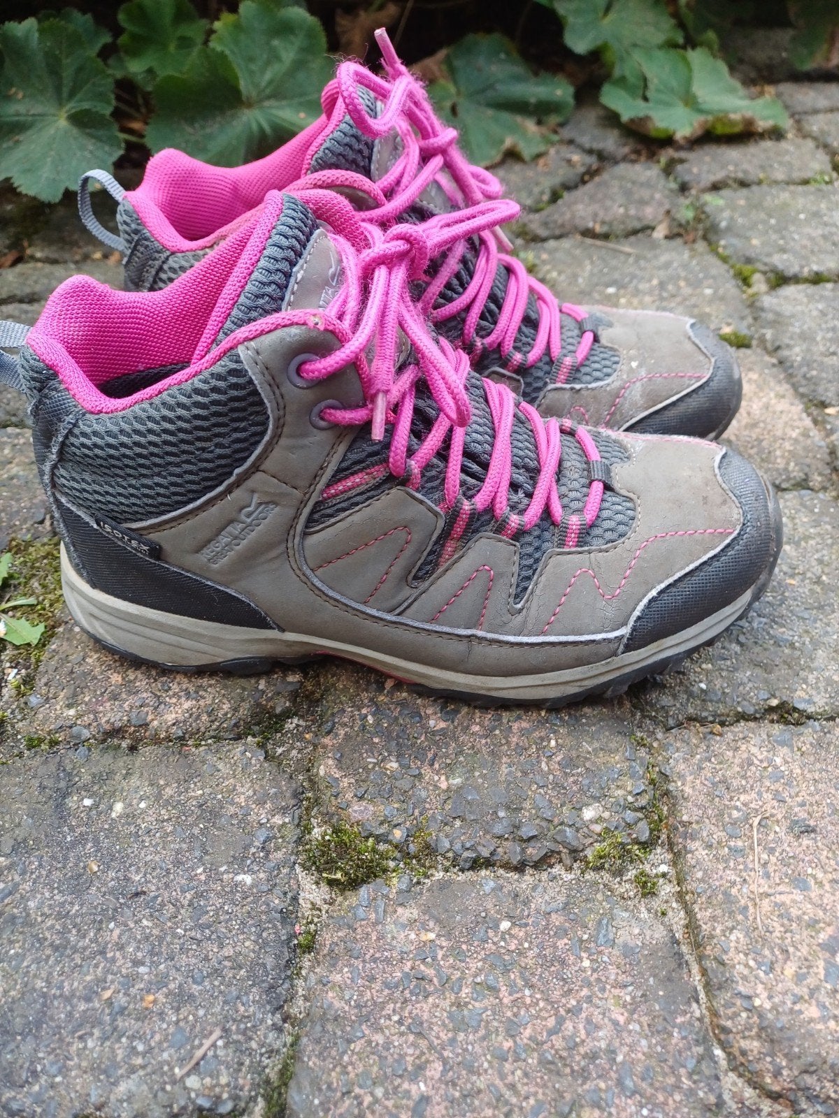 Stevige meisjes wandelschoenen maat 33, Gebruikt, Meisje, Sportschoenen, Ophalen of Verzenden