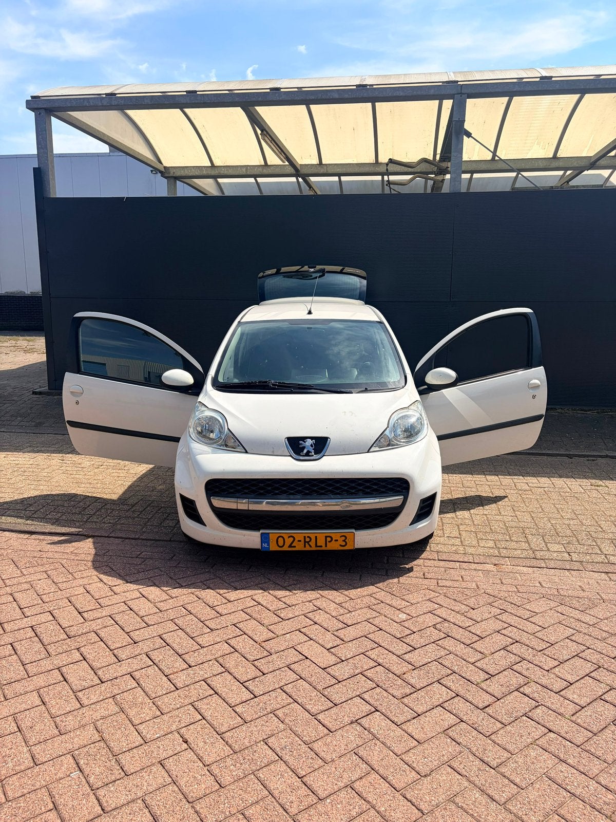 Peugeot 107 NAP AIRCO NIEUWE APK CARPLAY, Auto's, Bedrijf, Te koop