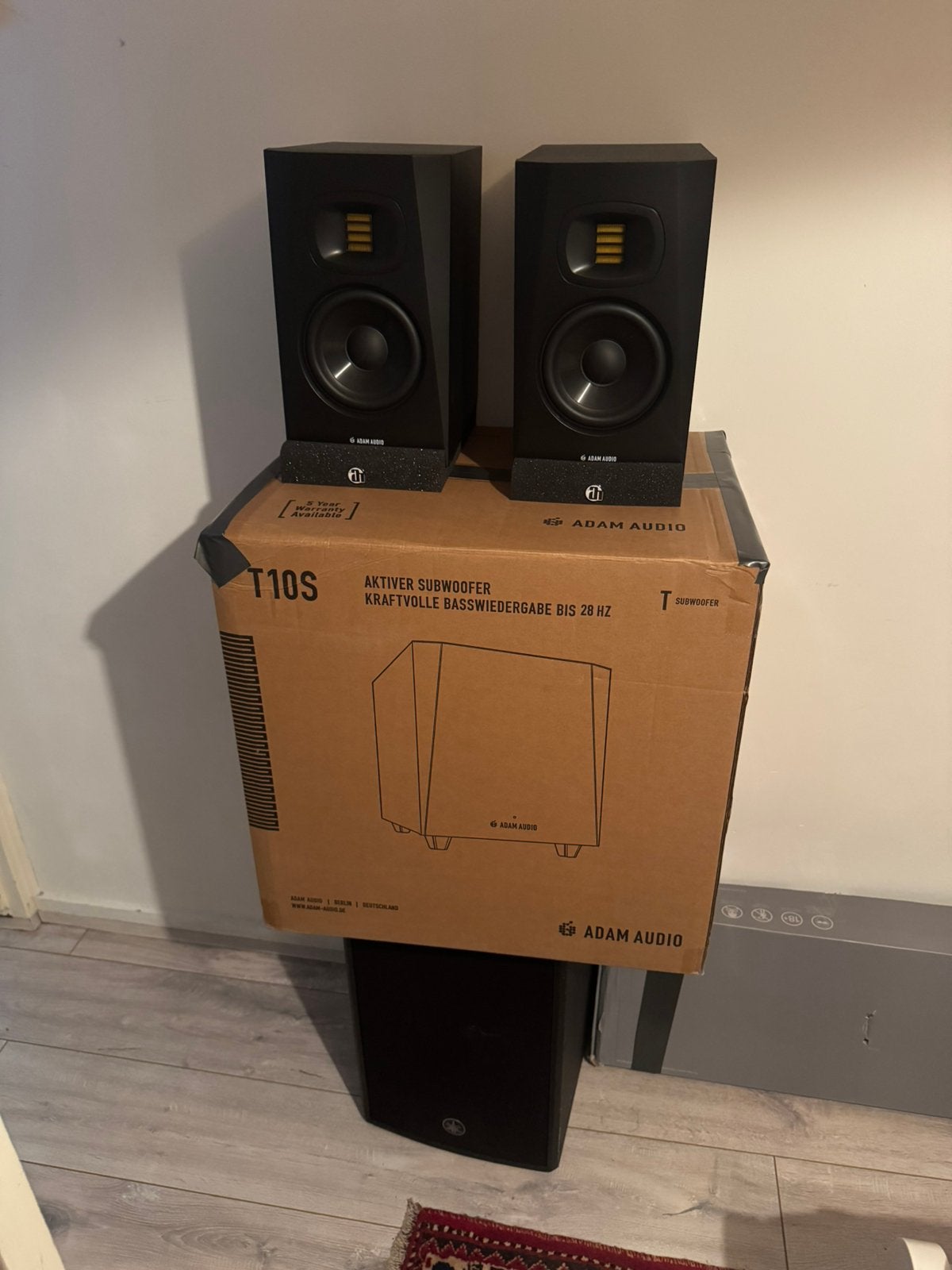 Adam t5v en adam t10s studio monitor setje, Subwoofer, Zo goed als nieuw, 120 watt of meer, Ophalen