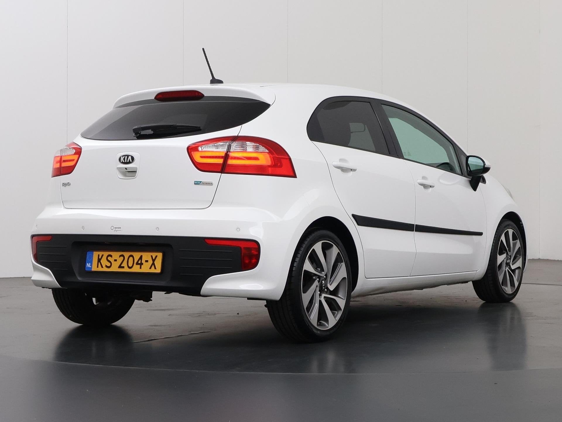 Kia Rio 1.2 CVVT ExecutiveLine | Navigatie | Stoel/Stuurwiel, 1027 kg, Euro 6, 4 cilinders, Wit