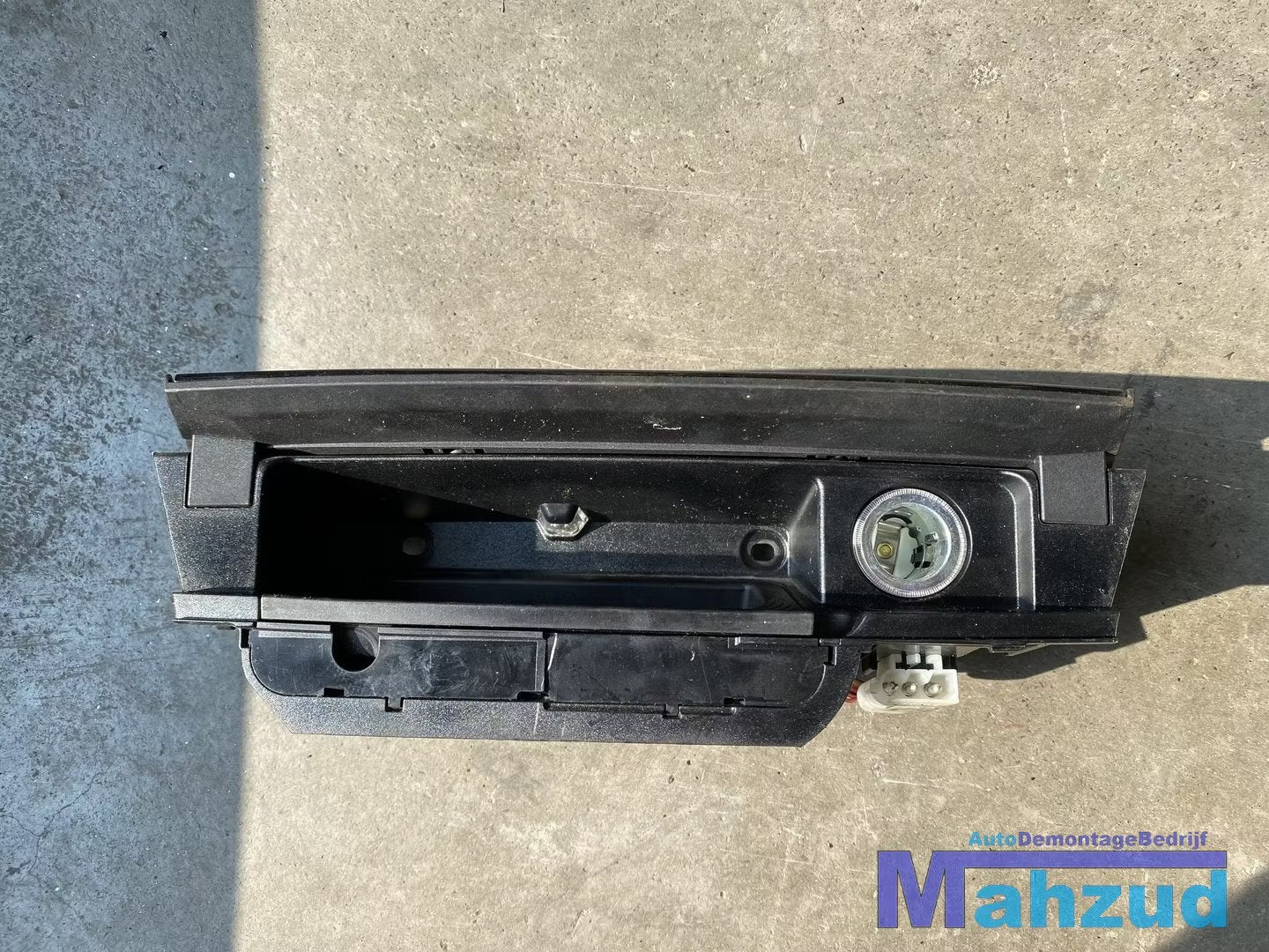 2012 BMW 7 serie F01 asbak 9119317 9119317-07, Auto-onderdelen, Interieur en Bekleding, Petuelring 130
80788  Munich, DE, Gebruikt
