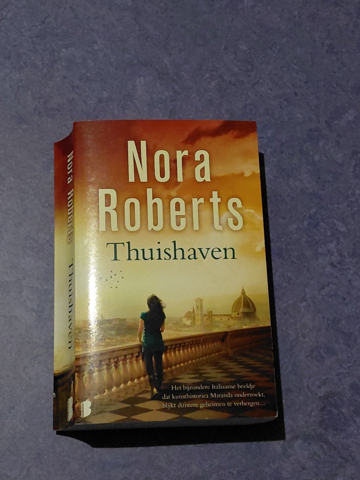 Nora Roberts - Thuishaven, Ophalen of Verzenden, Gelezen, Nora Roberts, Nederland