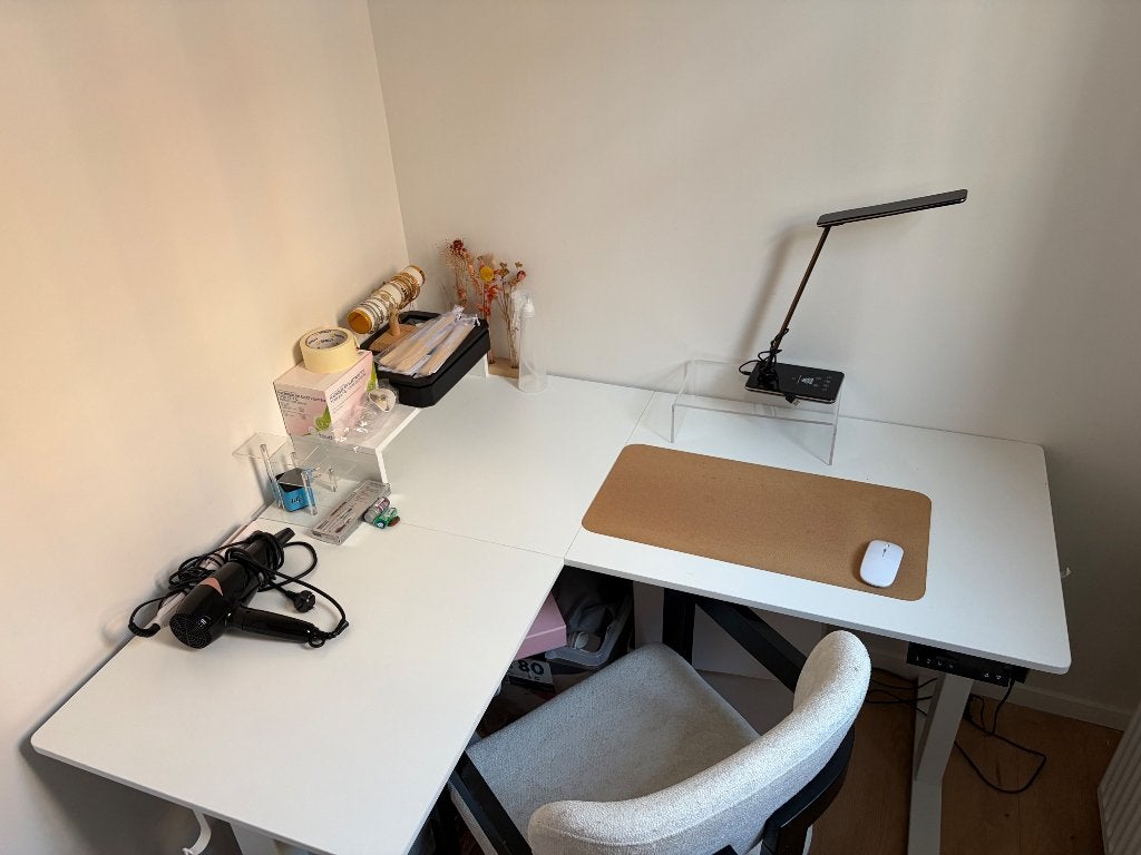 Bureau hoek elektrisch in hoogte verstelbaar 140x120x60, Ophalen, Gebruikt, Spaanplaat of MDF, Hoekbureau