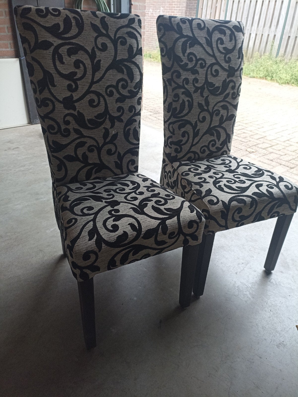 Set van 4 gestoffeerde eetkamerstoelen met patroon, Ophalen, Gebruikt, Twee, Zwart