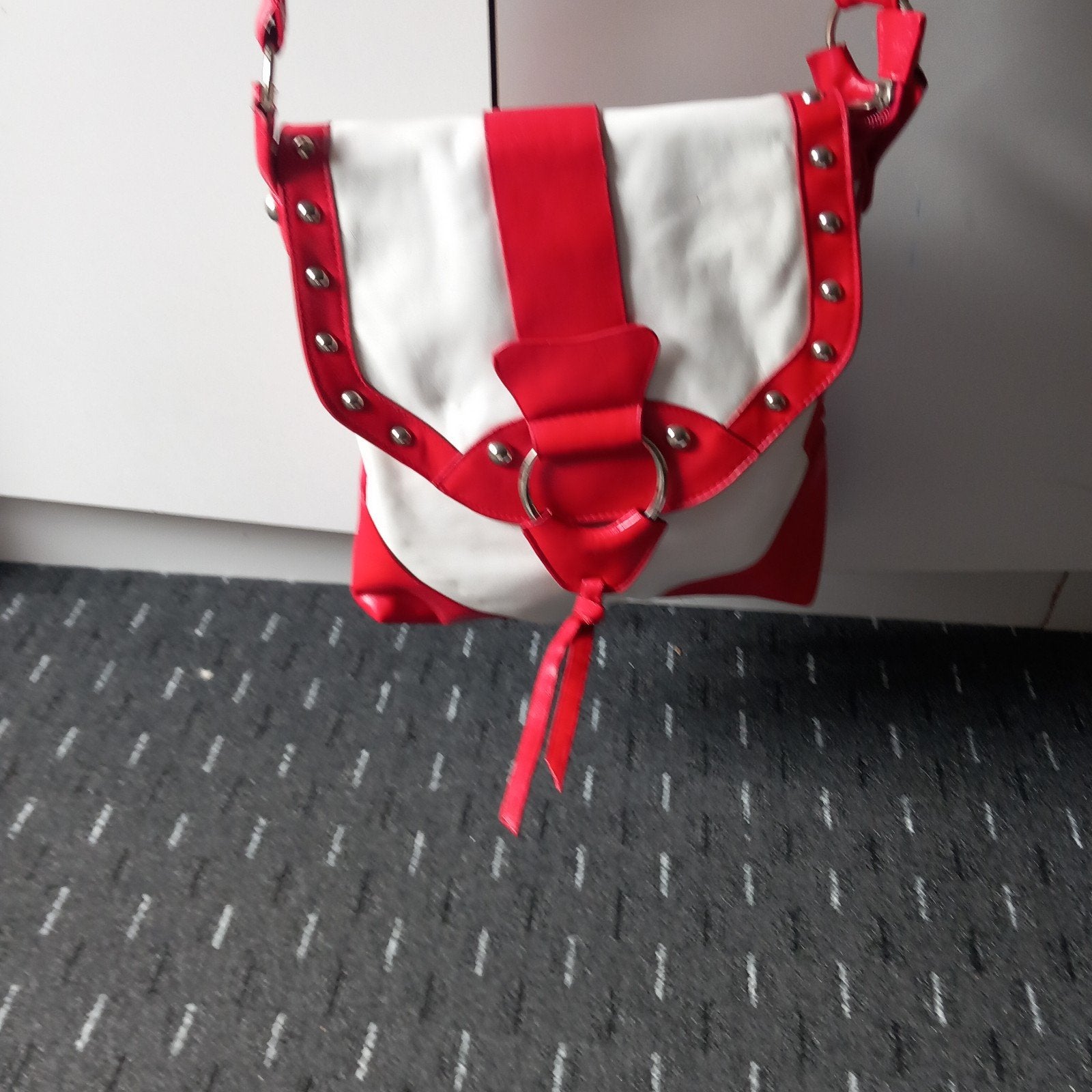 Stijlvolle rood-witte schoudertas, Ophalen of Verzenden, Zo goed als nieuw, Rood, Schoudertasje