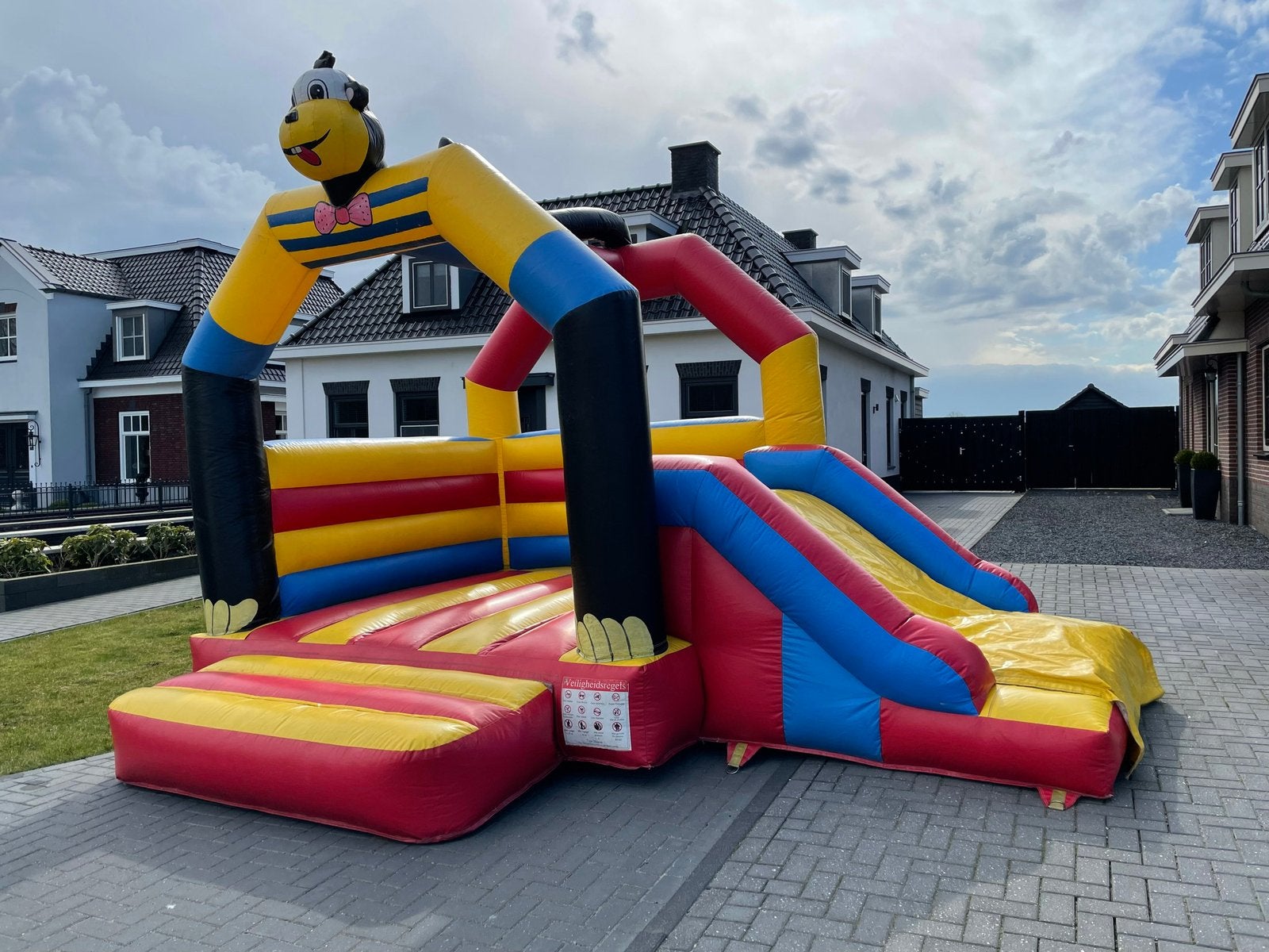 Aap multiplay springkussen met glijbaan te huur, Ophalen, Zo goed als nieuw, Overige