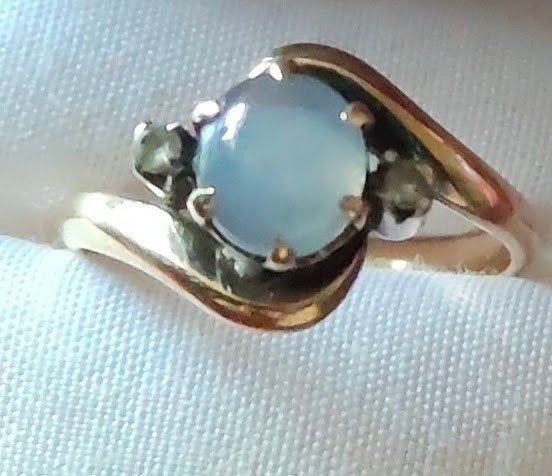 18 karaat geelgouden ring met blauwe ster saffier 17.5 mm, Ophalen of Verzenden, Goud