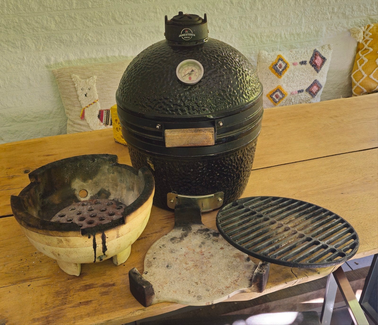 Jamestown Chef Kamado medium  BBQ met onderstel, Tuin en Terras, Houtskoolbarbecues, Ophalen, Gebruikt, Met accessoires