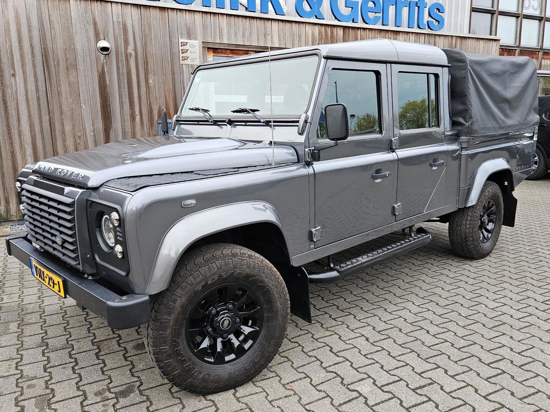 Land Rover Defender 130 2.2 D Crew Cab BTW nieuwe motor!, Auto's, Euro 5, Gebruikt, 4 cilinders, 122 pk