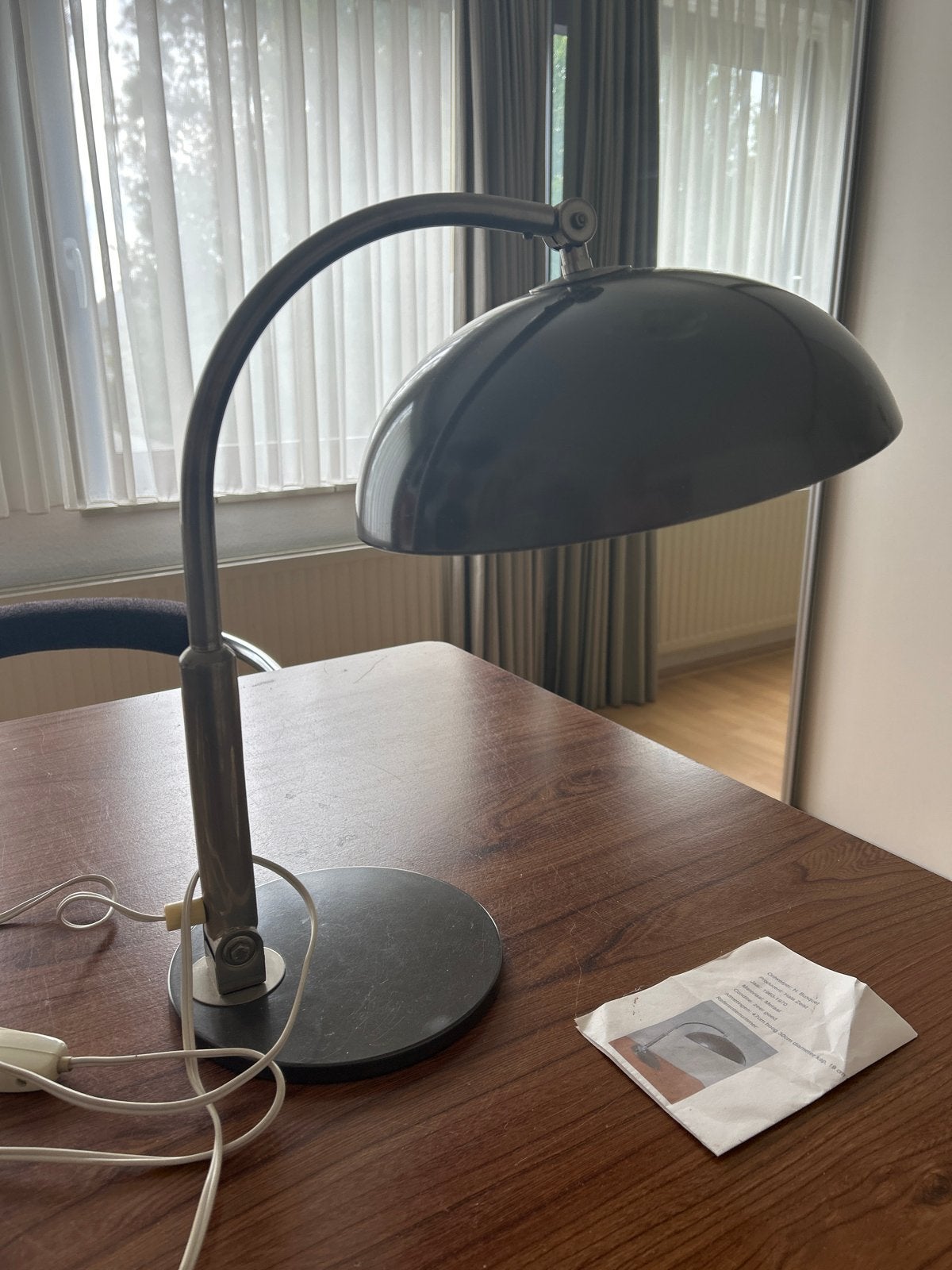 Hala Zeist bureaulamp, ontwerp H. Busquet (1960-1970), Ophalen