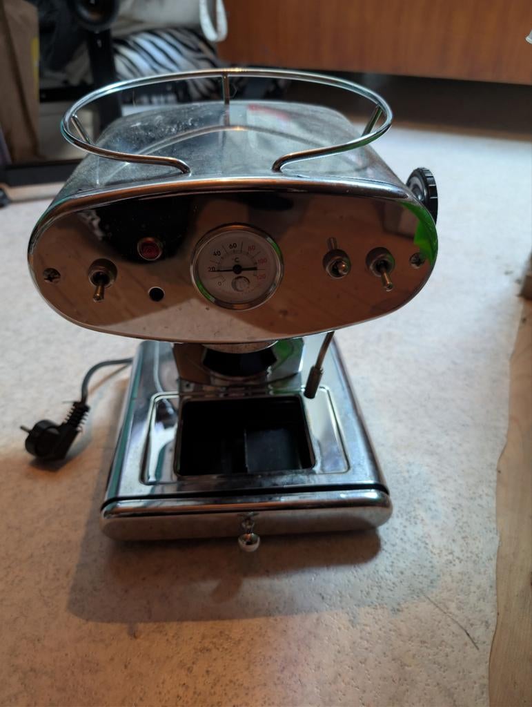 Illy Koffiemachine met toebehoren, Gebruikt, Espresso apparaat, Gemalen koffie, 1 kopje