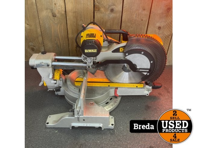 DeWalt DWS780 QS Afkortzaag Type 10 - DEFECT LEES TEKST, Dewalt, Zo goed als nieuw, Support@dewalt.com, 701 E. Joppa Road
Towson, MD 21286
USA