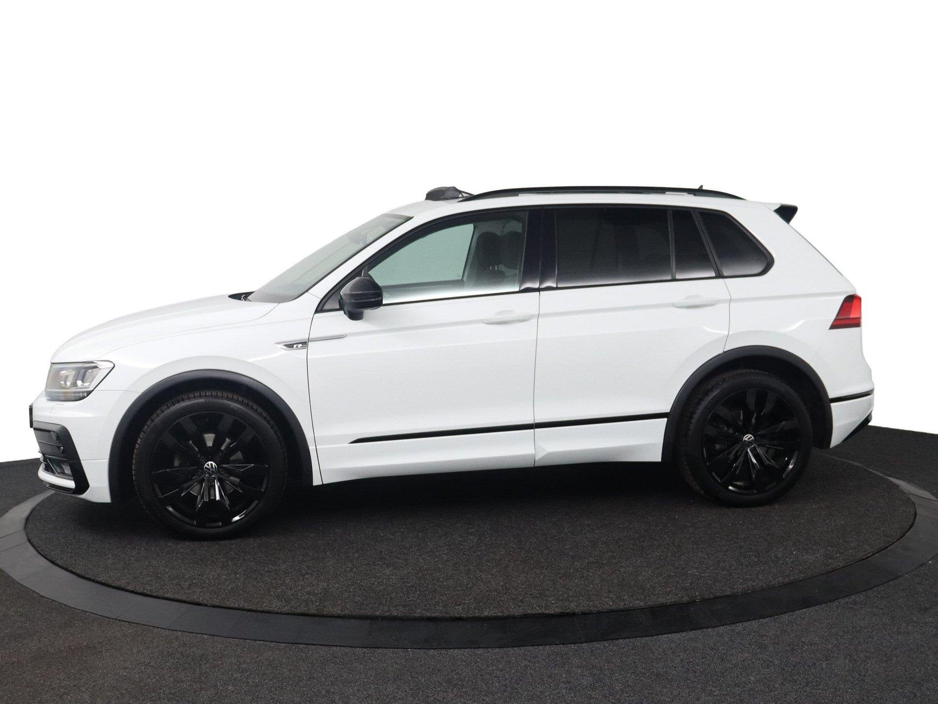Volkswagen Tiguan 1.5 TSI R-Line Business+ |Pano|ACC|DOH, Auto's, Automatische klimaatregeling, Stof, 4 cilinders, 150 pk